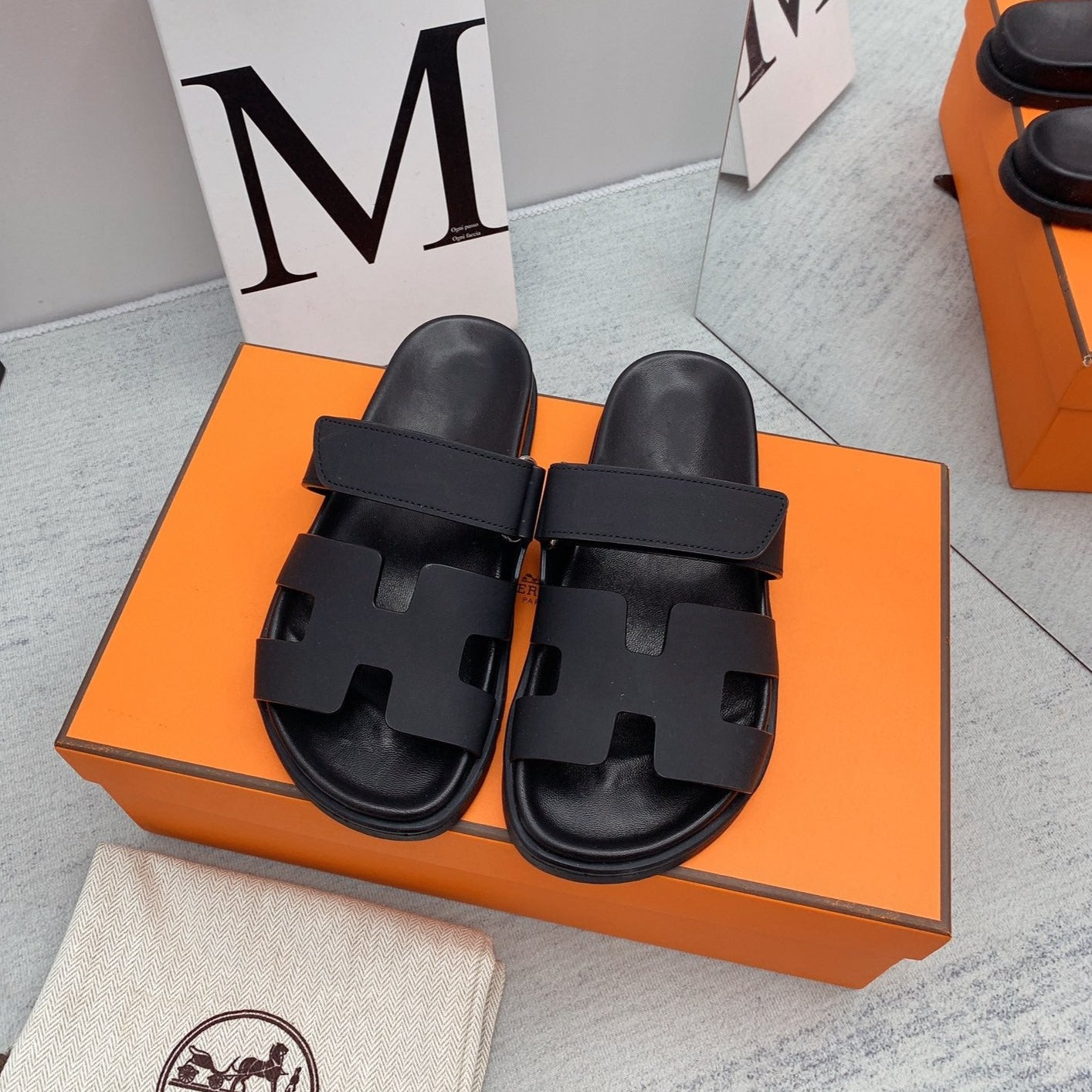 zHERME.S Chypre Sandal Black