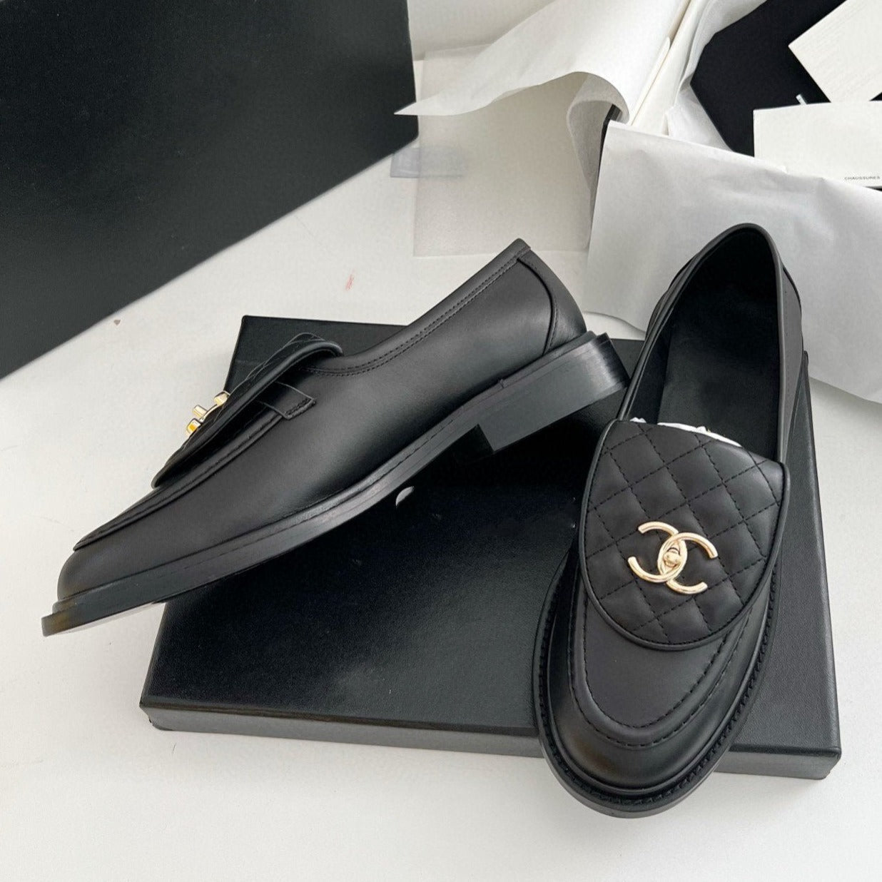 zCHANE.L Moccasins Black Quilted Calfskin Gold Cc